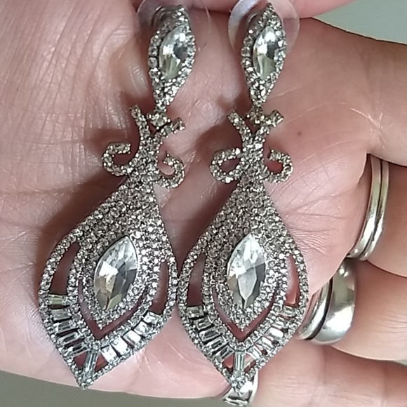 FINALPRICE🔥New big Silver Clear 💎 Earrings Crystals 💎 - Picture 3 of 8